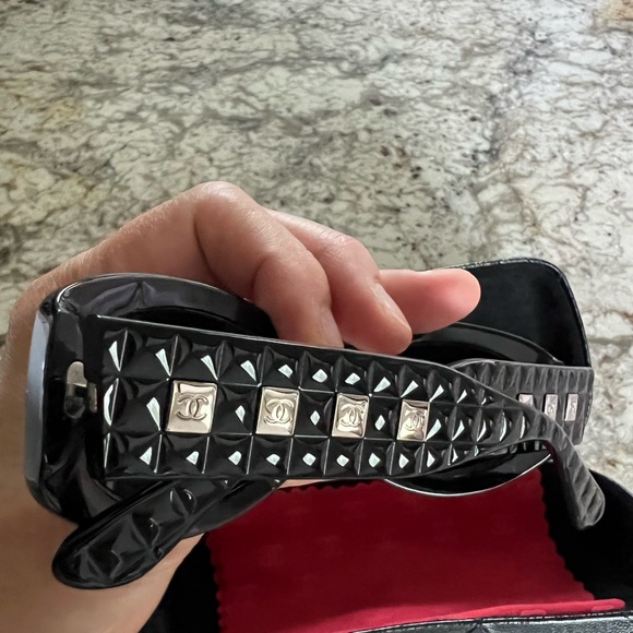 Chanel Rare Quilted Rectangular Sunglasses - Picture 5 of 17